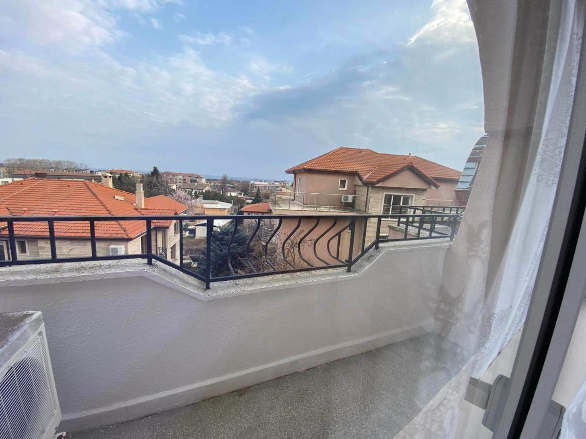 Wild Cherry Apartments Saints Constantine and Helena ภายนอก รูปภาพ