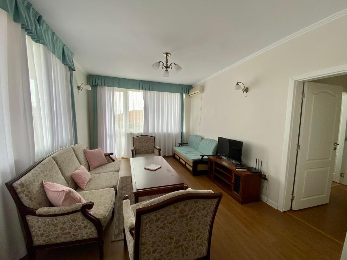 Wild Cherry Apartments Saints Constantine and Helena ภายนอก รูปภาพ